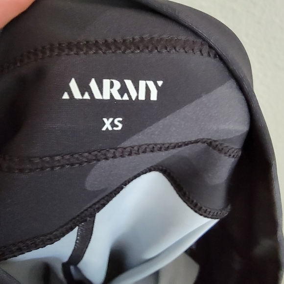 AARMY Chelsea Camo Print Leggings in Black size XS NWT - Picture 6 of 8